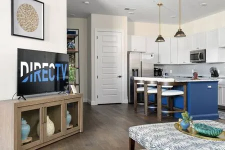 Short North Penthouse | Free Parking | No Steps!