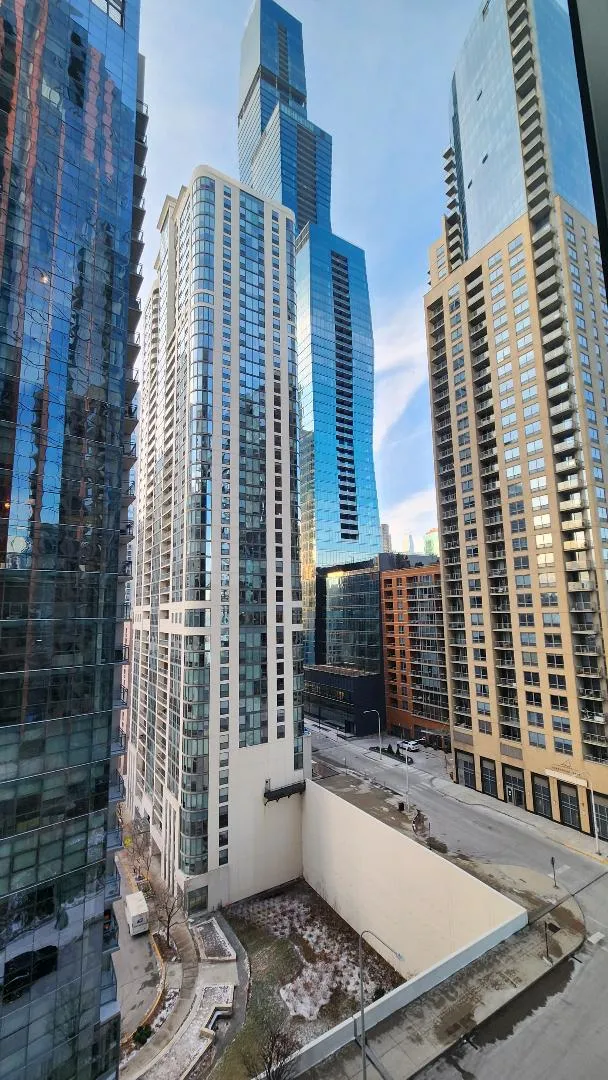 Sublease luxury 1 bed, 1 bath, fully furnished