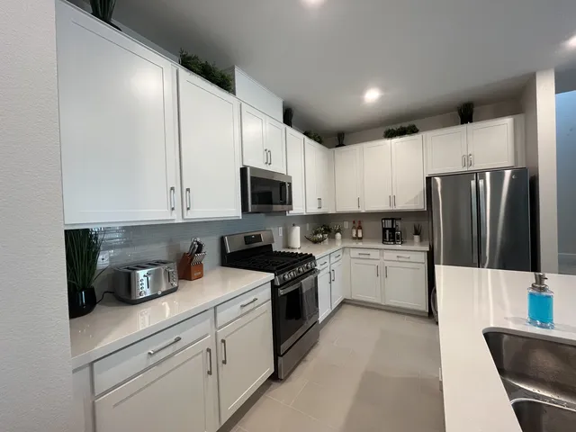 2023 Fully Furnished 4 bedroom house