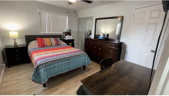 Private room & private entrance-Fort Lauderdale