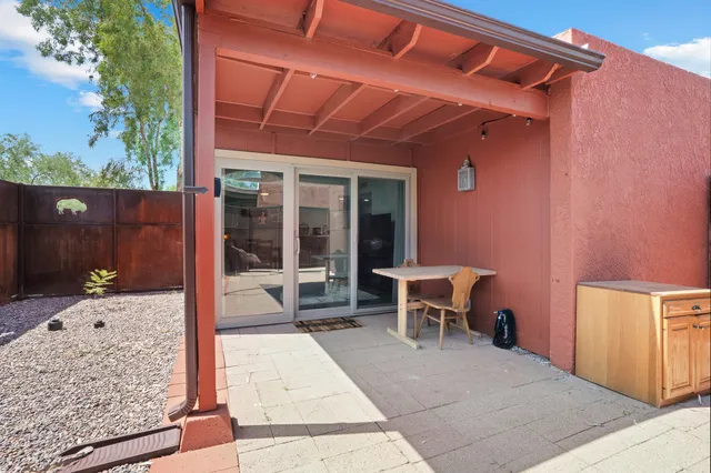 Newly Renovated 2 Bedroom Unit