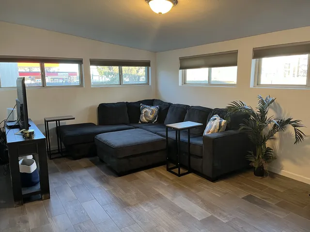 Spacious West Denver Suite, Walk to Restaurants