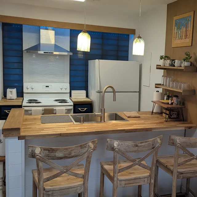 Cozy Condo in Quiet Little River - Close to Beach