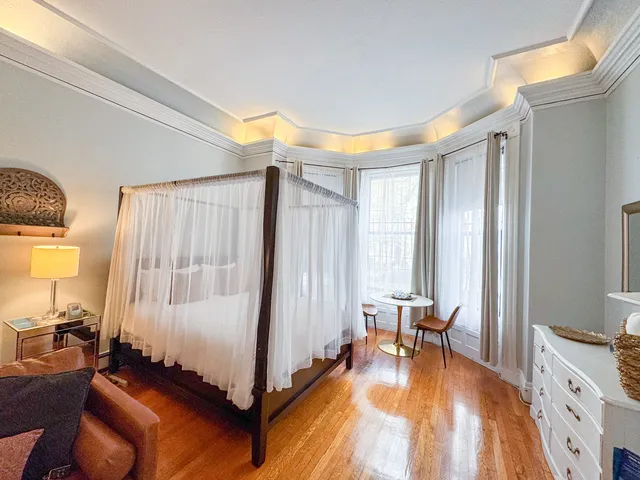 Oversized Furnished Brownstone Studio in Back Bay