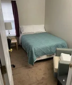 Comfy Private Room in Large Home