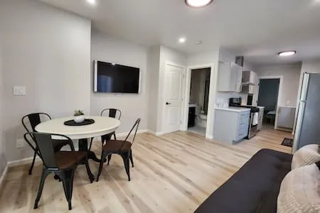 Beautiful 2 BR - Walk to UCB
