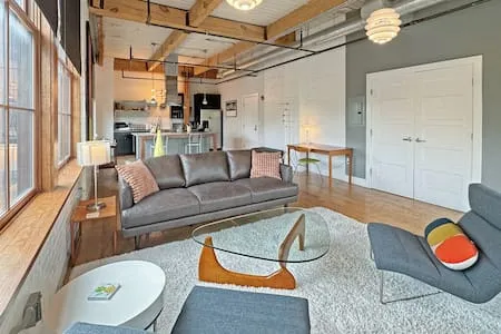 Joey's Place - A Sophisticated Industrial Loft