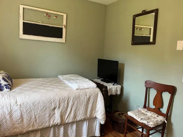 Home away from home - Twin bed private room