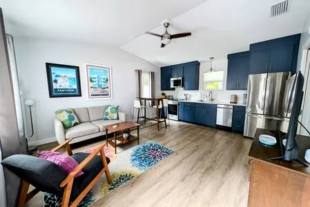 Cozy Gainesville Cottage