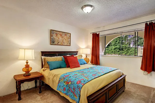 Downtown Redmond Townhouse | Lacasa