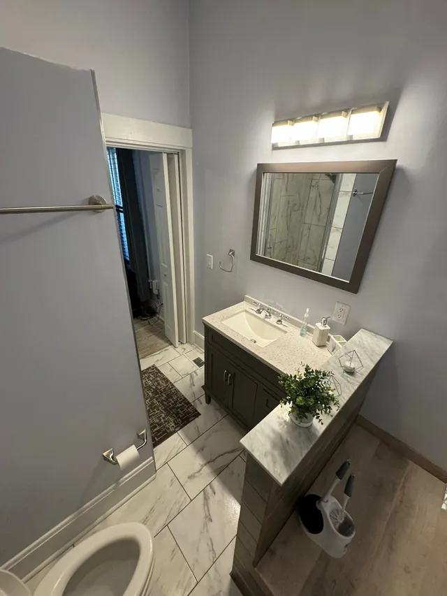 Private bedrooms in two beds 2 bathroom house with