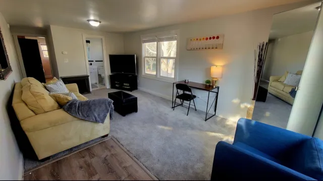 The Cozy Downtown Apartment ~ Centrally Located