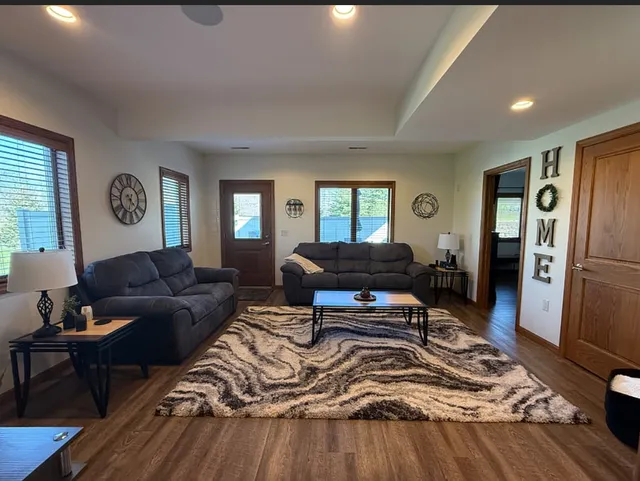 Charming & Modern 1-Bedroom Oasis