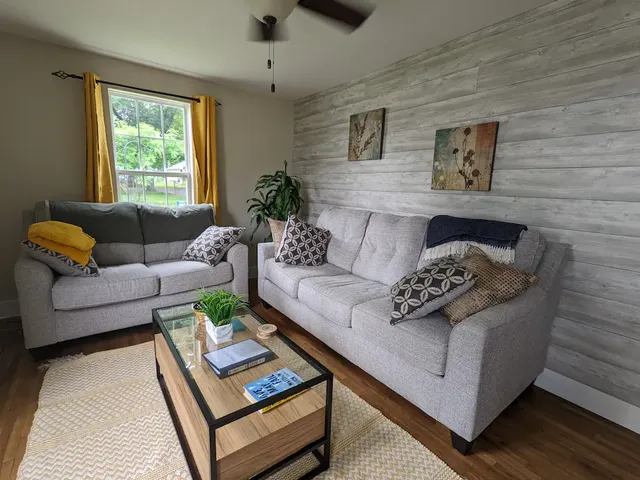 Walk to Washington Park|Pet-friendly|Backyard