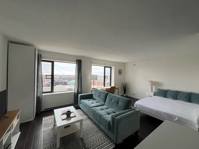 Modern Studio near North Loop