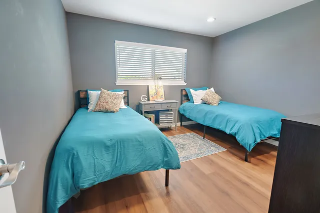 Fully Renovated 4B 2B Home- Fenced in Yard