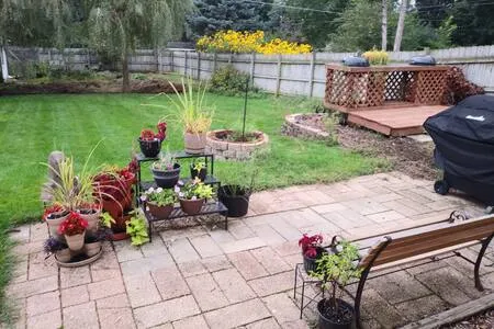 Oasis Vacay or Work -Dogs ok Extra Lge fenced yard
