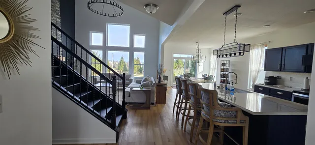 Furnished Executive Home in Golf Community