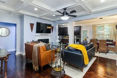 Luxe Atlanta Home w/ King Bed & yard, near Parks