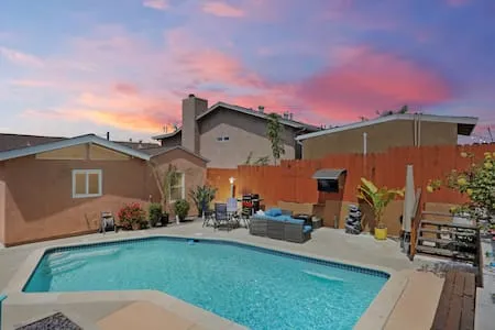 Private Pool, Firepit, Sunset Views, Sea World