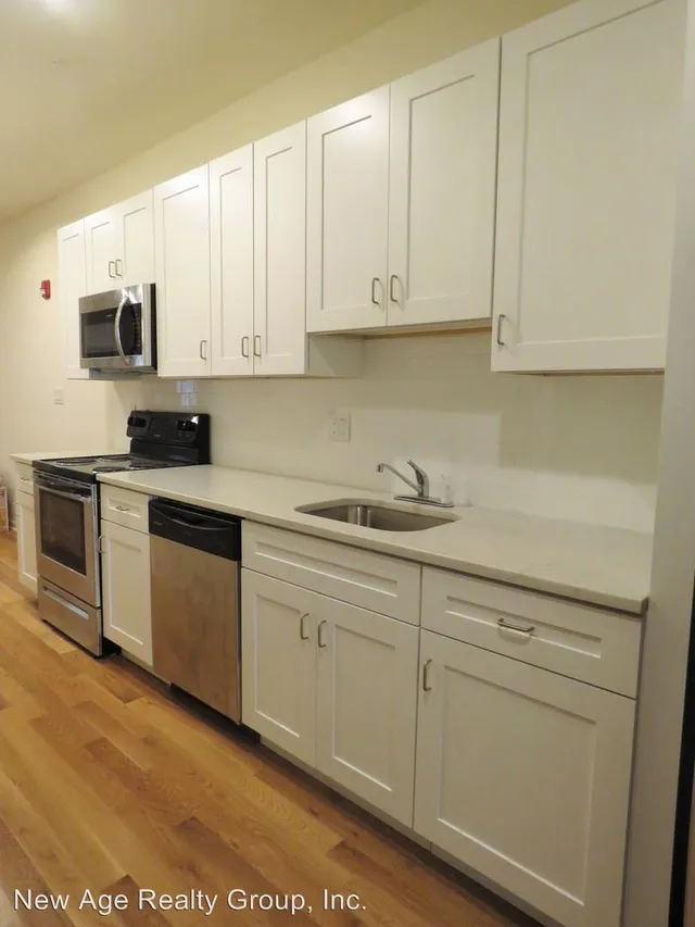 University City Furnished Room For Rent